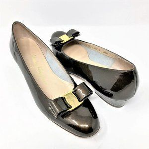 Salvatore Ferragamo Vara Bronze Patent Calf Leather Gold Bow Pumps - Size 8